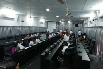 யாழ். மாநகர முதல்வர் தெரிவு : உள்ளூராட்சி ஆணையாளருக்கு எதிராக உறுப்பினர்கள் ஆட்சேபனை