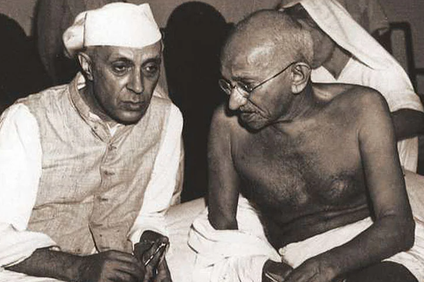 மகாத்மாவின் மறுபக்கம்.. வரலாற்றில் மறைக்கப்பட்ட திடுக்கிடும் உண்மைகள் | Mahatma Gandhi Celibacy Test History மகாத்மாவின் மறுபக்கம்.. வரலாற்றில் மறைக்கப்பட்ட திடுக்கிடும் உண்மைகள் | Mahatma Gandhi Celibacy Test History