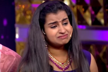 முக்கிய நிகழ்ச்சியில் கண்ணீர் விட்டு அழுத குக் வித் கோமாளி சிவாங்கி, என்ன காரணம் தெரியுமா?