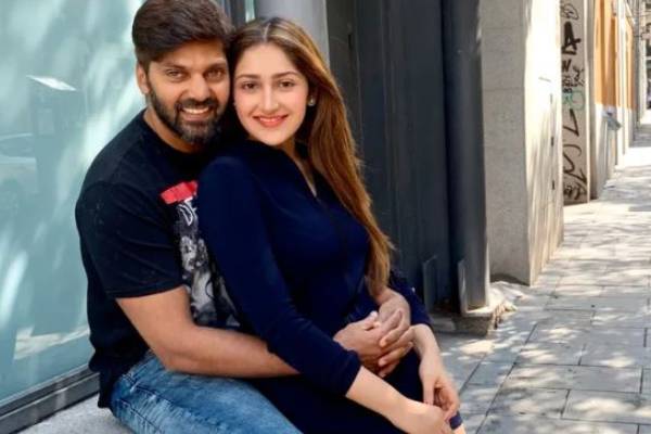 திருமணம், குழந்தை பெற்ற பிறகு இப்படியொரு போட்டோ ஷுட்டா?- நடிகை சயீஷாவின் லேட்டஸ்ட் க்ளிக்