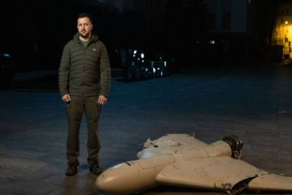 300 க்கும் மேற்பட்ட டிரோன்களை சுட்டு வீழ்த்திய உக்ரைன்! | Ukraine Shot Down More Than 300 Drones