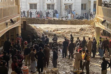 பாகிஸ்தானில் குண்டுவெடிப்பு ; 25 பேர் பலி 120 பேர் காயம்