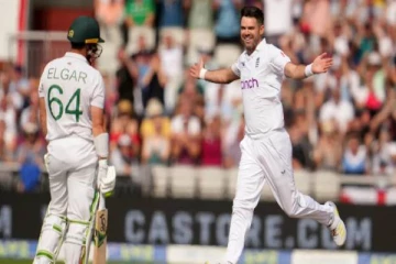 எதிரணி கேப்டனின் ஸ்டம்பை பறக்கவிட்ட ஆண்டர்சன்! 40 வயதில் மிரட்டல் பந்துவீச்சின் வீடியோ