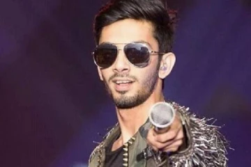 விக்ரம் படத்தில் இருந்து இசையமைப்பாளர் அனிருத் நீக்கப்படத்திற்கு இது தான் காரணம் ! அதிர்ச்சியில் ரசிகர்கள்.