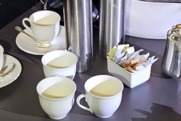 தேநீர் கோப்பையில் சயனைட்; ஐந்து நட்சத்திர ஹோட்டலில் ஆறு பேர் உயிரிழப்பு