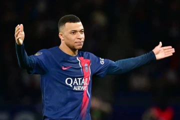 ரூ 730 கோடி ஊக்க ஊதியத்தை வேண்டாம் என்று மறுத்த கைலியன் எம்பாப்பே