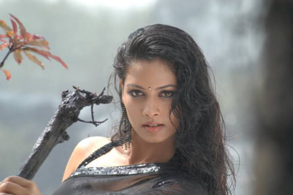 44 வயசாச்சி, இனி சித்தி ரோல் தான் பண்ணனும்: நடிகை பூஜா இப்படி சொல்லிட்டாரே