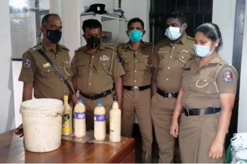 இருவேறு குற்றச்சாட்டுக்களில் மூவர் கைது