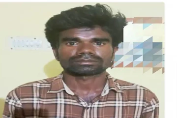 மாணவிகளுக்கு பாலியல் தொல்லை - பள்ளிக்கு அனுப்ப மாட்டோம் என சுவரொட்டிகள் ஒட்டி பெற்றோர்கள் போராட்டம்