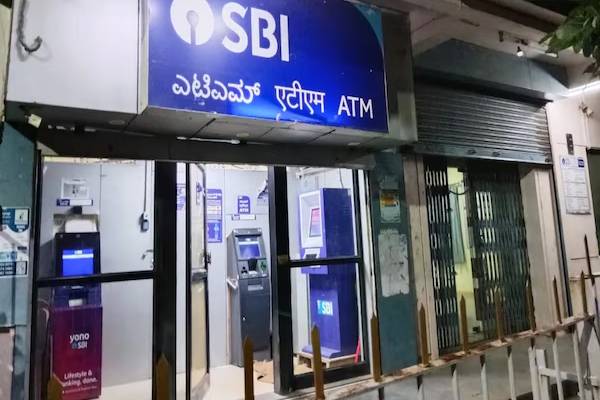 எஸ்பிஐ வங்கியில் 58 கிலோ தங்கம் மற்றும் ரூ.8 கோடி பணம் கொள்ளை | 58 Kg Gold And Rs 8 Crore Cash Looted Sbi