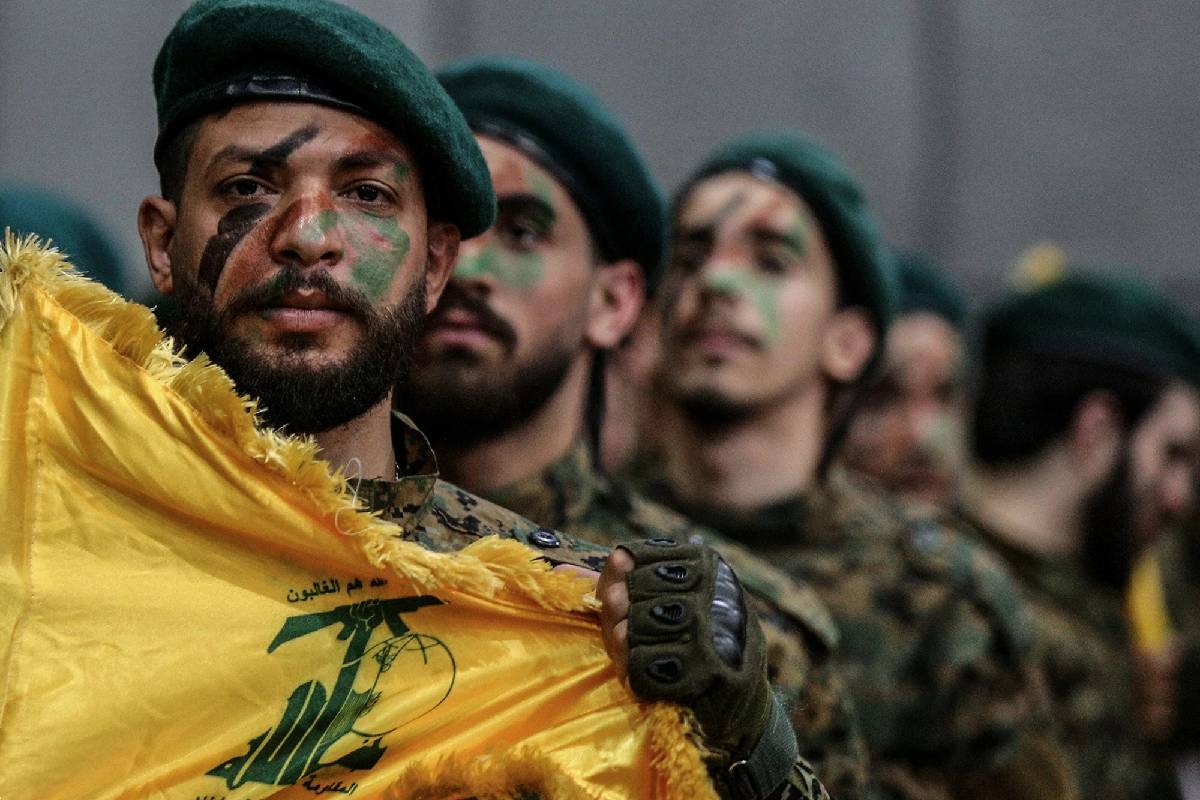 இஸ்ரேல் - ஈரான் இடையே நேரடித் தாக்குதல் தீவிரம் : சில பகுதிகளில் அபாய எச்சரிக்கை ஒலிகள் | Middle East War Direct Attack Israel And Iran