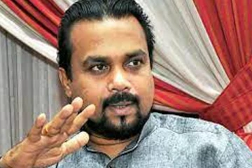 எம்.பி யின் வீட்டுக்கு தீ வைத்த மூவர் கைது