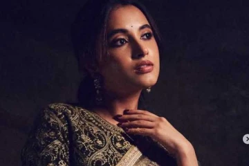 ஹோம்லி லுக்கில் மயக்கும் போஸ்!! OG பட நாயகி பிரியங்கா மோகனின் புகைப்படங்கள்..