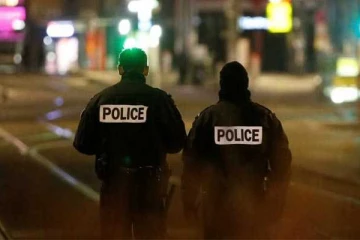 பிரான்ஸில் போதைப்பொருள் கும்பலுக்குள் துப்பாக்கி சூடு: ஓடும் காரில் 2 பேர் கொலை