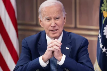 அமெரிக்க அதிபர் தேர்தல் ; பைடனுக்கு எதிராக ஜனநாயக கட்சி எம்பிக்கள் போர்க்கொடி