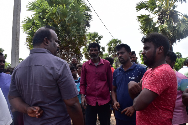 மன்னாரில் மணல் அகழ்வில் ஈடுபடும் இந்திய தனியார் கம்பெனி! | Indian Company Engaged In Sand Mining In Mannar