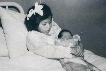 ஐந்து வயதில் ஒரு குழந்தைக்கு தாயான சிறுமி