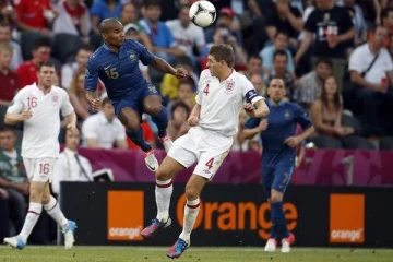 பிரான்ஸ்- இங்கிலாந்து மோதல்... கத்தாரை நெருக்கும் கனமழையும் சூறாவளியும்: யாருக்கு சாதகம்?