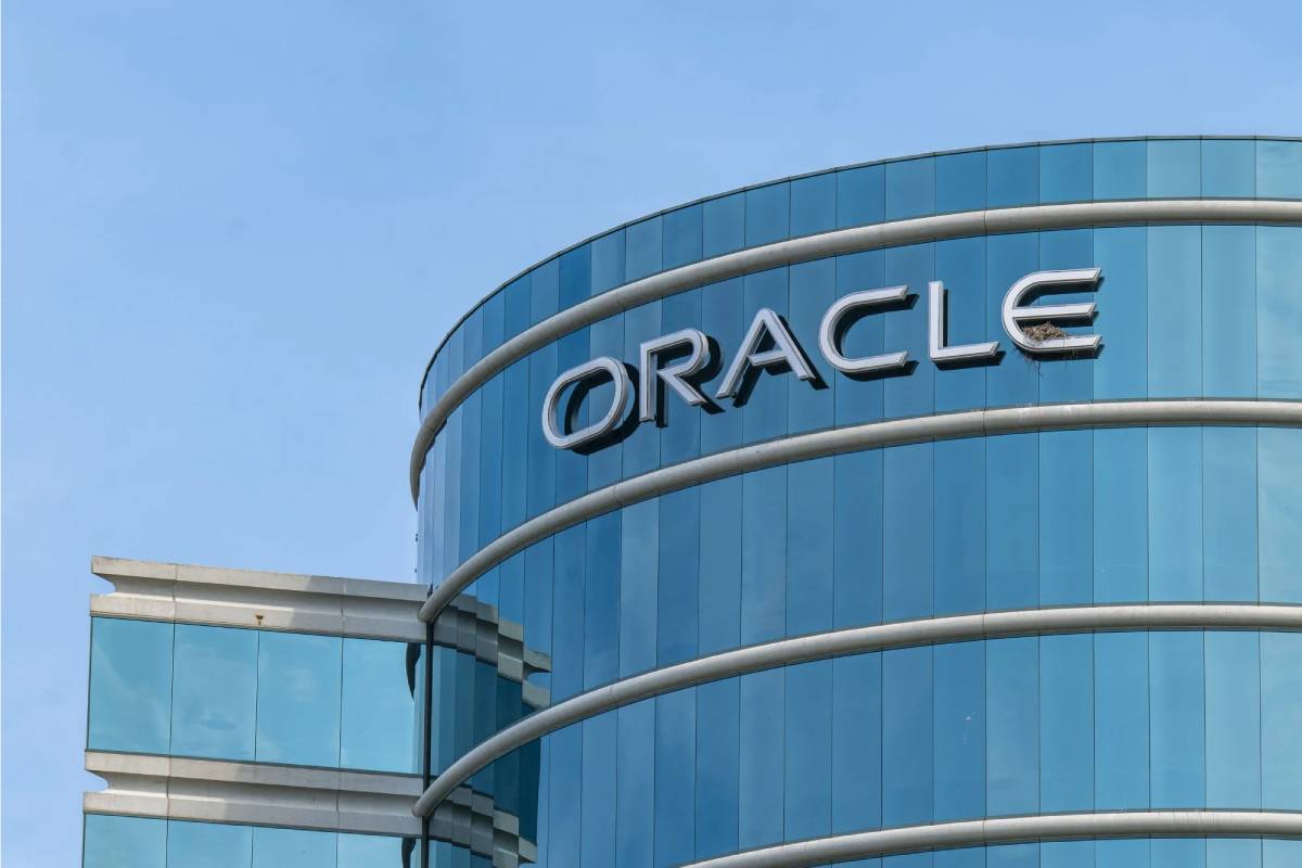30,000 ஊழியர்களை பணிநீக்கம் செய்த நிறுவனம் - பின்னணி என்ன? | Oracle Layoffs 30000 Employees Due To Ai 30,000 ஊழியர்களை பணிநீக்கம் செய்த நிறுவனம் - பின்னணி என்ன? | Oracle Layoffs 30000 Employees Due To Ai