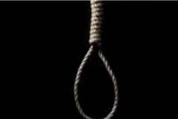 செல்ஃபோனில் அதிக நேரம் செலவிட்டதால் கண்டிப்பு: மணமுடைந்த சிறுமி தூக்கிட்டு தற்கொலை - தமிழ்நாடு