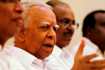 புதிய தலைமைக்காக கடும் பிரசாங்களில் இறங்கிய 3 முக்கியஸ்தர்கள்!