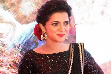 செருப்பால் அடி வாங்கிய டிடி: நடனமாடிக்கொண்டிருந்த நேரத்தில் விழுந்த அடி! அதிர்ச்சி காட்சி இதோ