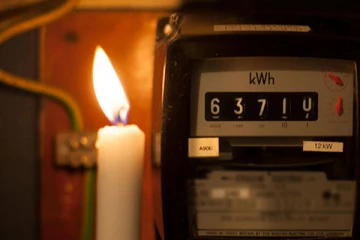 நாடு முழுவதும் 5 மணி நேர மின்வெட்டுக்கு அனுமதி: இன்று மின்தடை நடைமுறையாகவுள்ள விதம் (Photos)