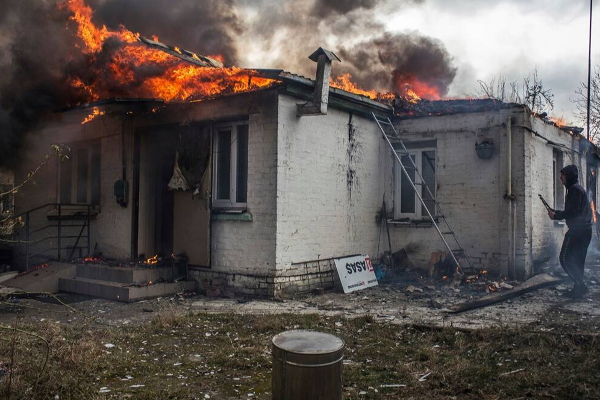 உக்ரைனின் முக்கிய நகரங்களை நிர்மூலமாக்கும் ரஷ்யா- அழிவின் விளிம்பில் மரியுபோல்! - ஐபிசி தமிழ்