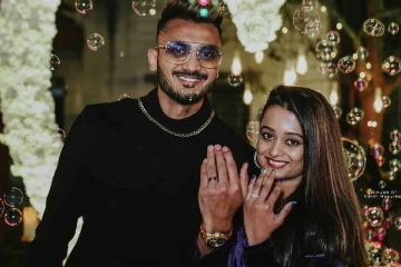 பிறந்த நாளில் காதலியை கரம்பிடித்த  பிரபல இந்திய கிரிக்கெட் வீரர்; இணையத்தில் வைரல்