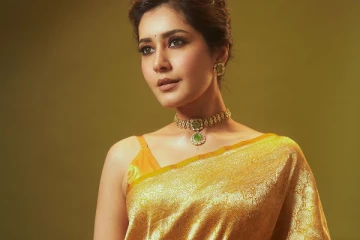 சேலையில் ஜொலிக்கும் நடிகை ராசி கண்ணா.. அழகிய ஸ்டில்கள்