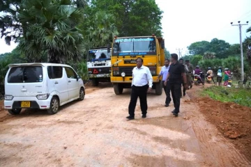 பேரிடரால் வடக்கில் சேதமடைந்த வீதிகள் துரித கதியில் சீரமைப்பு