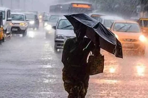 நகர்ந்து செல்லும் டித்வா புயல் ; இன்றும் மழைக்கு வாய்ப்பு | Ditva Storm Moves Rain Likely Today Too நகர்ந்து செல்லும் டித்வா புயல் ; இன்றும் மழைக்கு வாய்ப்பு | Ditva Storm Moves Rain Likely Today Too