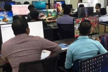 அரச  தனியார்துறை ஊழியர்களின் சம்பளத்தில் கைவைக்கும் அரசாங்கம்!