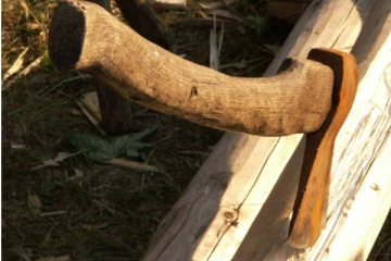 தூங்கிகொண்டிருந்த கணவனுக்கு மனைவி கொடுத்த அதிர்ச்சி வைத்தியம் ; தகாத உறவால் விபரீதம்