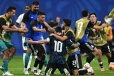 ආන්දෝලනාත්මක සටනින් FIFA හෙල්ලයි - ලොව පුරා රසිකයින් ඇස්පිය නොහෙලා බලා සිටියදී ආර්ජන්ටිනාව අවසන් මහා තරගයට