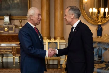 மன்னர் சார்லசும் இளவரசி கேட்டும் தங்கள் உடையால் கனடாவுக்கு தெரிவித்துள்ள ஆதரவு