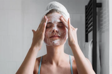 தினமும் காலையில் எழுந்தவுடன் முகத்தை கழுவுவது ஏன் முக்கியம்?