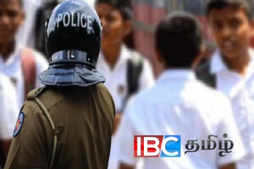 மாணவனின் காதை பதம் பார்த்த சக மாணவன் கைது