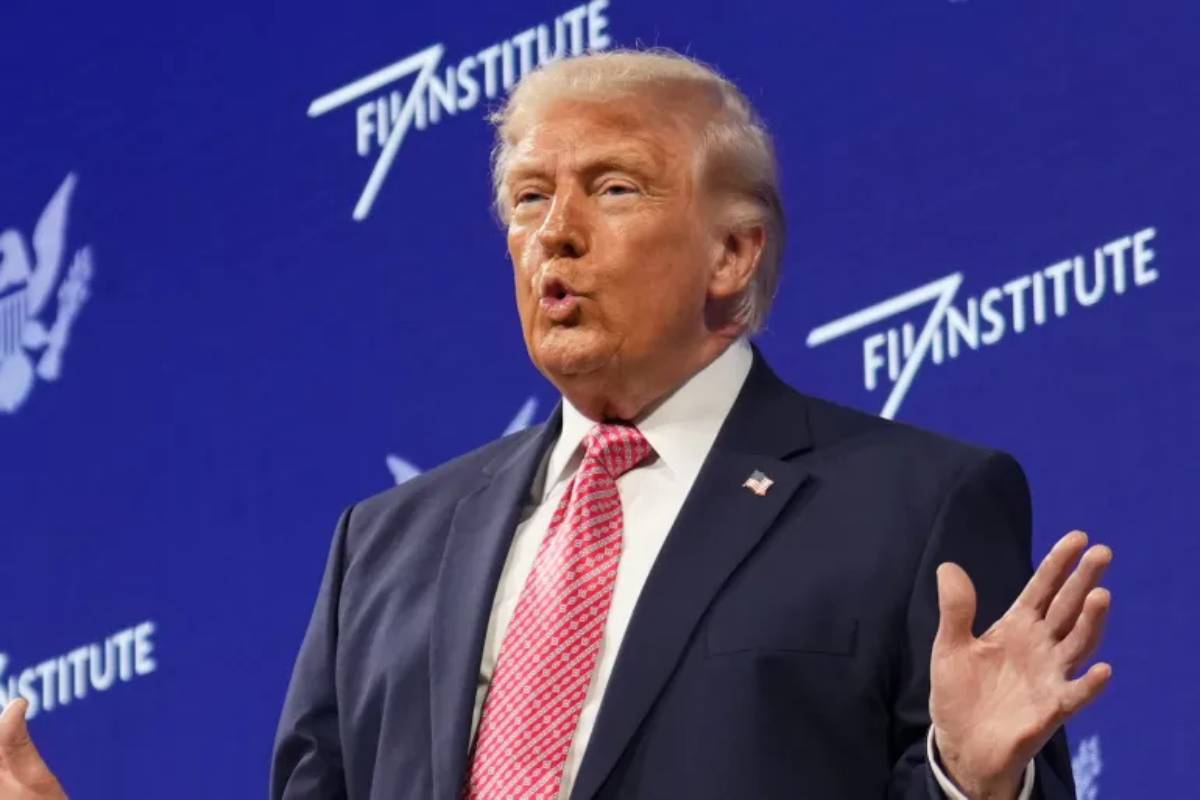 முற்றிலுமாக அழிக்கப்பட்ட ஈரானின் உயர்மட்டத் தலைமை! மொஜ்தபா கமேனி இறந்திருக்கலாம்.. மீண்டும் ட்ரம்பின் அறிவிப்பு | Dead In Very Bad Shape Trump Mojtaba Khamenei