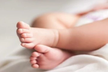 முழுமையான வாலுடன் பிறந்த குழந்தை - செய்திகளின் தொகுப்பு