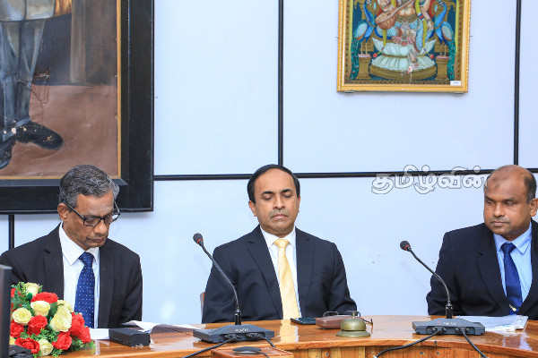யாழ்.பல்கலைக் கழகம் - பங்குப் பரிவர்த்தனை இடையில் புரிந்துணர்வு உடன்படிக்கை(Photos) | University Of Jaffna Share Exchange Agreement
