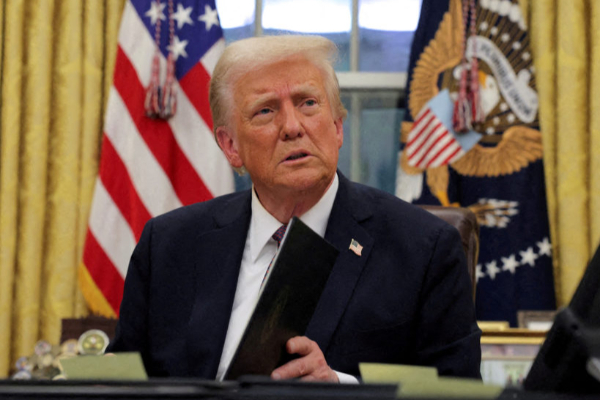 இலங்கையர்களுக்கு அதிர்ச்சியை ஏற்படுத்திய டிரம்பின் முடிவு; க்ரீன் கார்ட் லோட்டரியை நிறுத்த உத்தவு | Trump Order Issued To Stop The Green Card Lottery