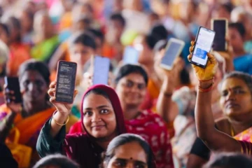 குடும்ப தலைவிகளுக்கு மாதம் ரூ.8,500 - வாரி வழங்கும் காங்கிரஸ்!