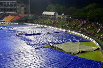 பல்லேக​லைக்கு வரவேண்டாம்