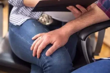 நீதவான் அலுவலக அறைக்குள் உறவு; காணொளியால் அதிகாரிகள் அதிர்ச்சி!