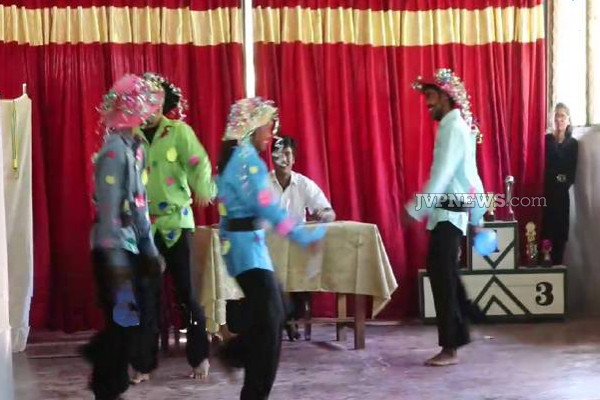 யாழில் மாணவர்களுடன் இணைந்து சத்தியம் செய்துக்கொண்ட சுமந்திரன்! | Sumandran Took Oath Along With The Students Jaffna