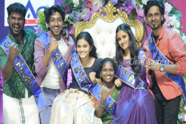 சரிசமப சீசன் 5 போட்டியாளரும், தேவயானி மகளுமான இனியாவின் பிறந்தநாள் கொண்டாட்டம்... போட்டோஸ் இதோ | Saregamapa Season 5 Iniya Birthday Celebration