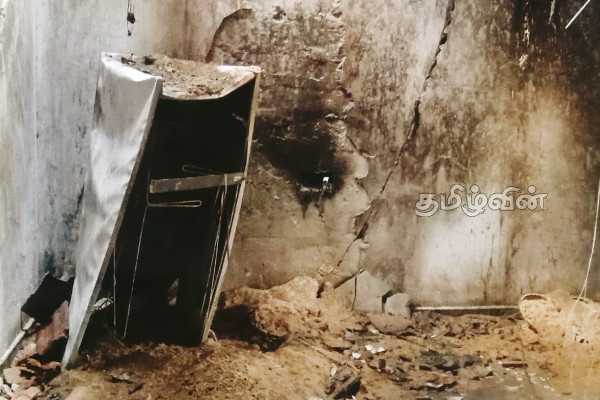 யாழ். முகமாலையில் விசமிகளால் வீடு சொத்துக்கள் நாசம் | House And Property Damage In Mukhamala Jaffna