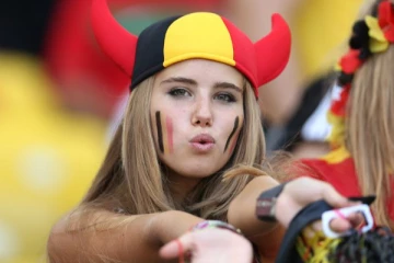 உலகக் கோப்பையின் 'கவர்ச்சியான' ரசிகைக்கு அடித்த ஜாக்பாட்! அழகிய இளம்பெண்ணின் வாழ்க்கையை மாற்றிய சம்பவம்