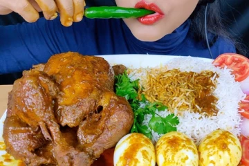 இந்த உணவுகளை எல்லாம் இரவில் சாப்பிடவே கூடாதாம்.! ஜாக்கிரதையாக இருங்க